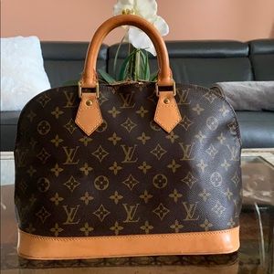 Authentic Louis Vuitton Alma Medium